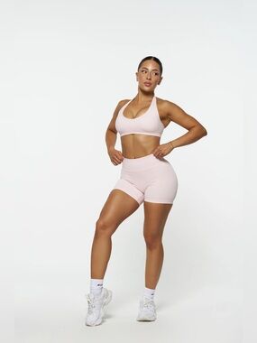 AVER FITNESS isla crop and contour shorts in powder pink size XL
